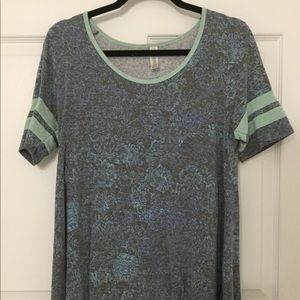 LuLaRoe Perfect-T